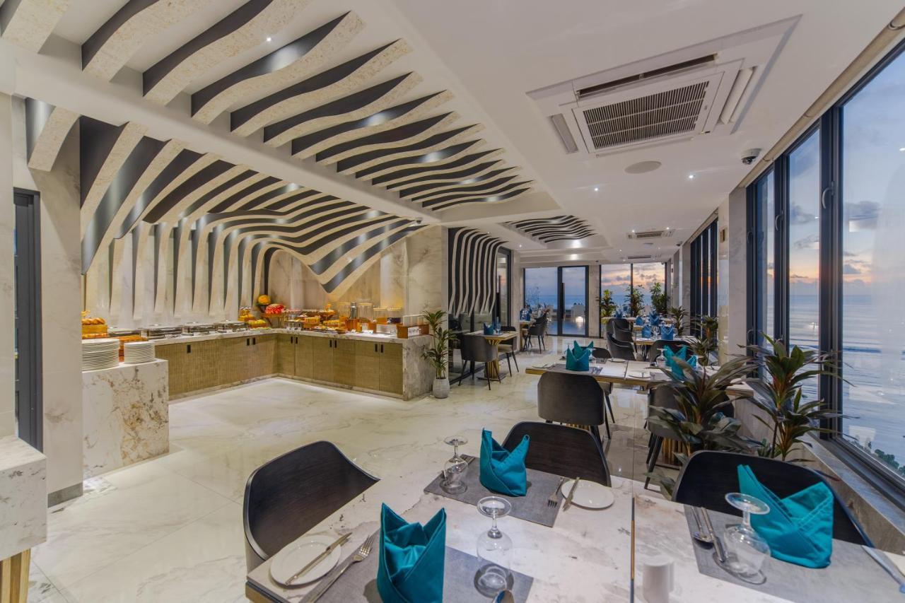Hotel Ocean Grand At Hulhumale Esterno foto