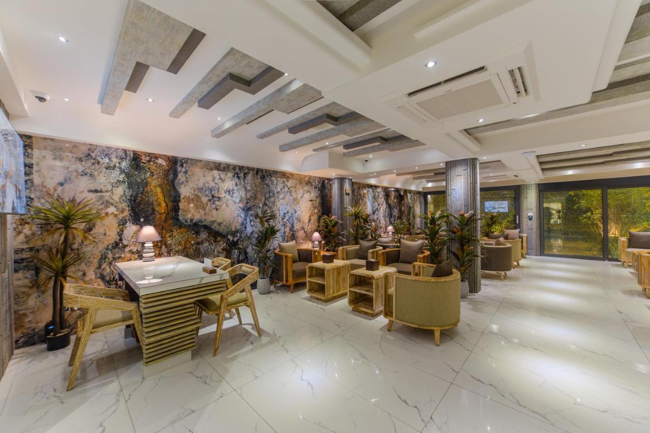 Hotel Ocean Grand At Hulhumale Esterno foto