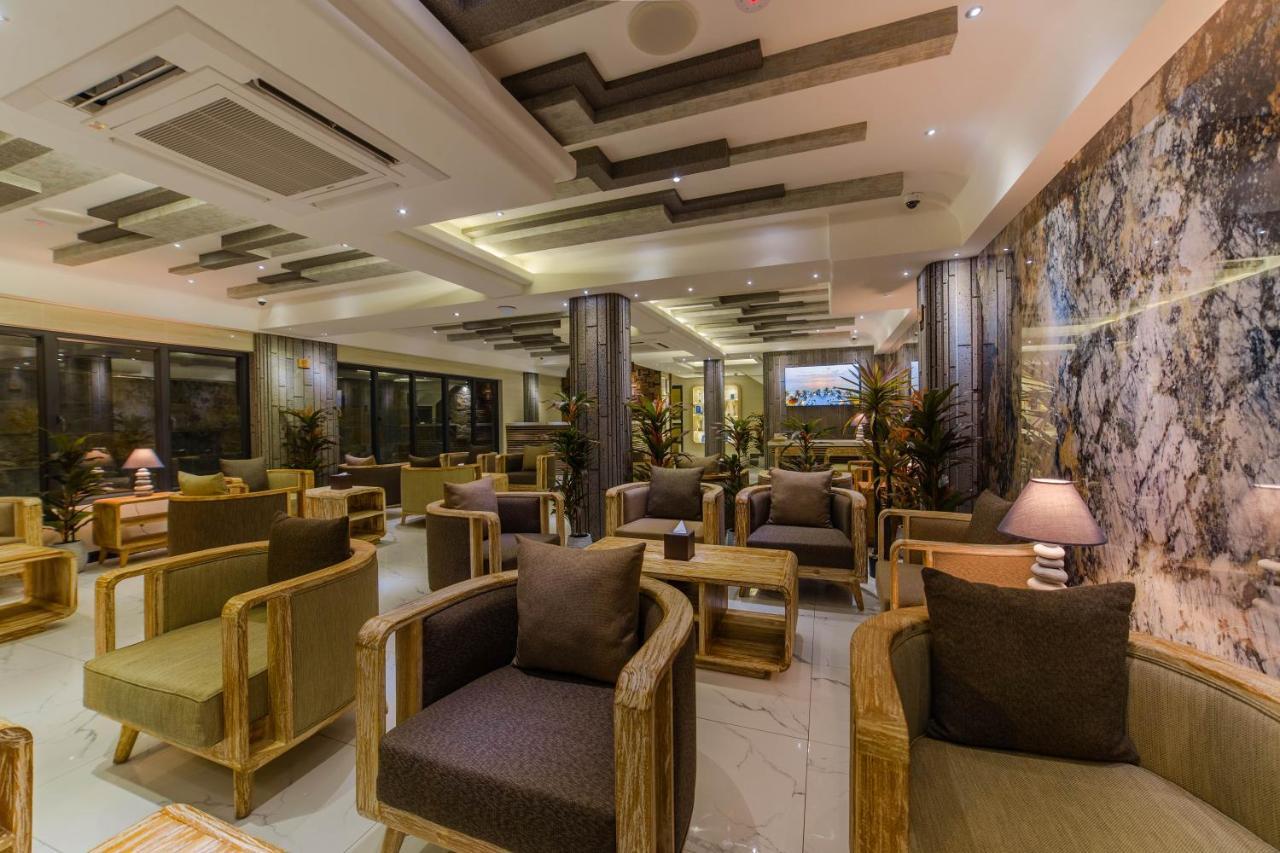 Hotel Ocean Grand At Hulhumale Esterno foto